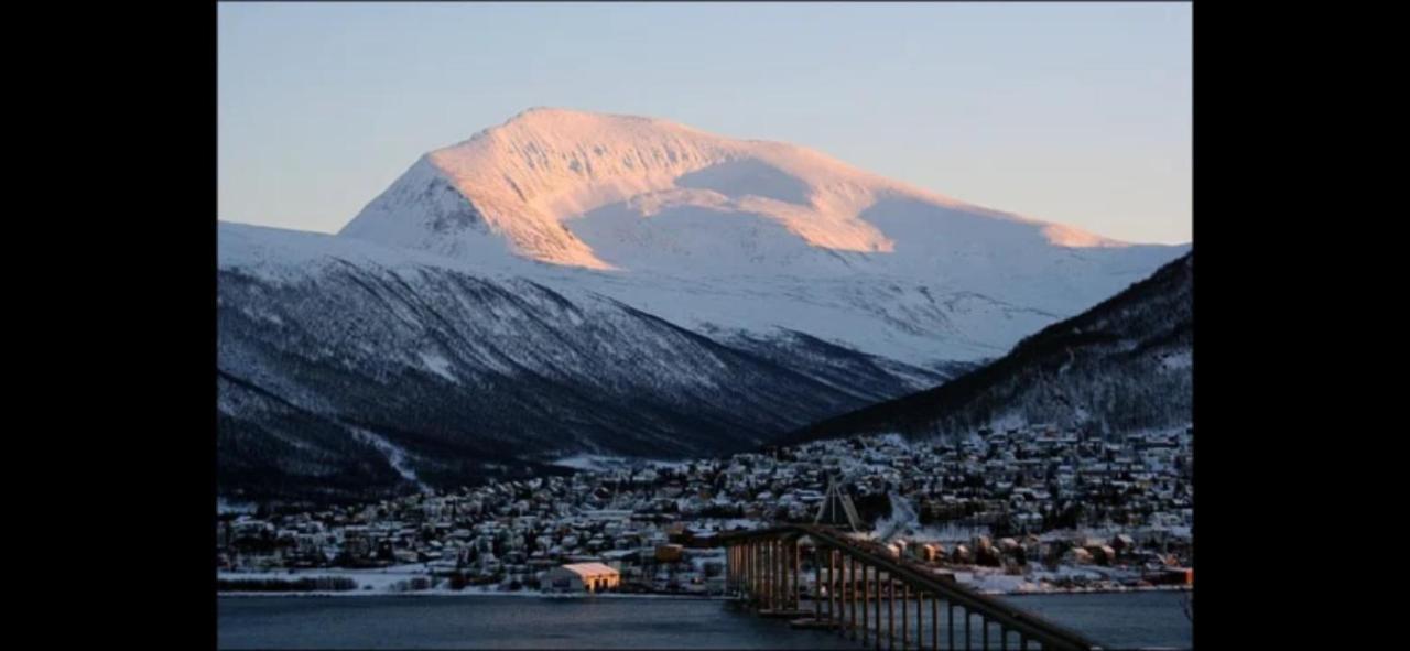 New! Modern - Central - Cozy Place By The Sherpa Stairs Tromsø Zewnętrze zdjęcie